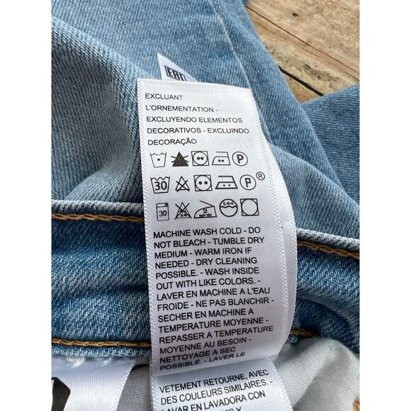 Levi Strauss Levi's High Rise Wide Leg Ankle Jeans Light Wash Denim Size 30 NEW - Picture 13 of 16